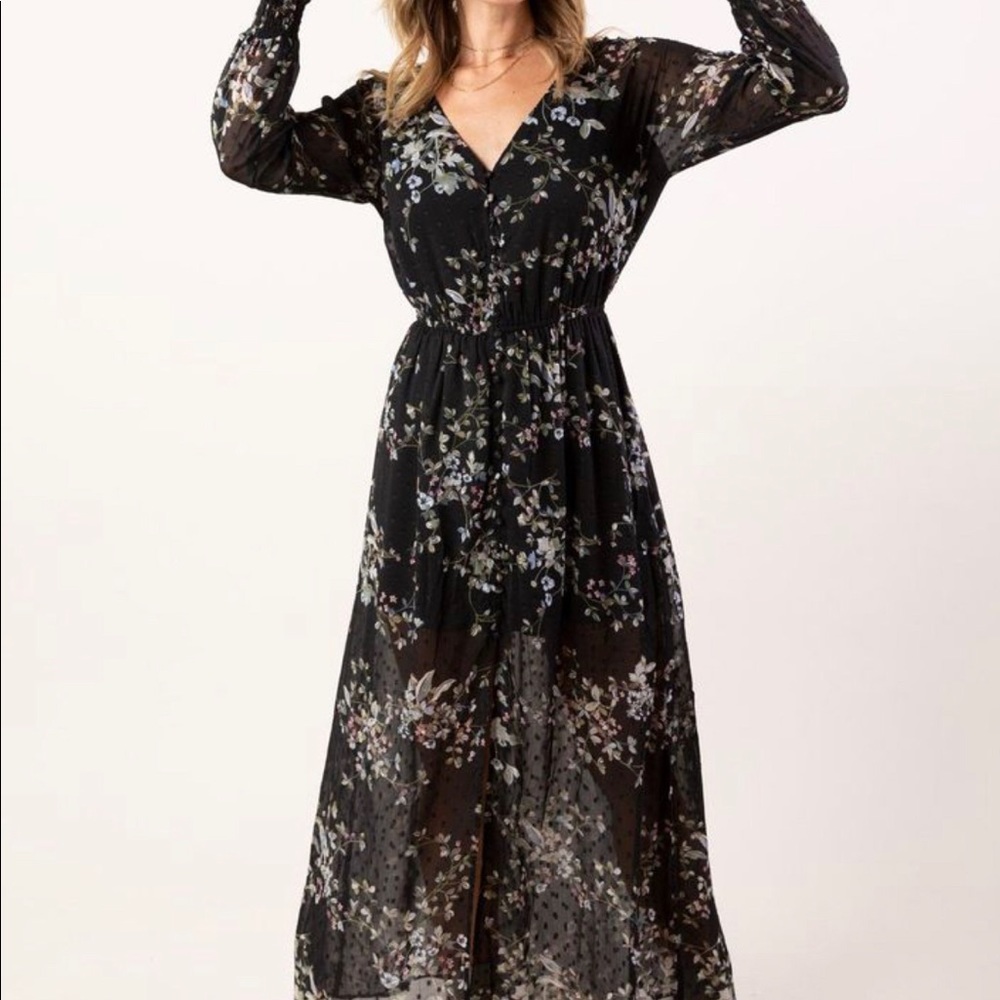 Maxi floral dress with full sleeves
